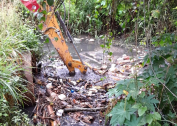 Prefeitura promove limpeza de travessias de córregos no Cabuçu