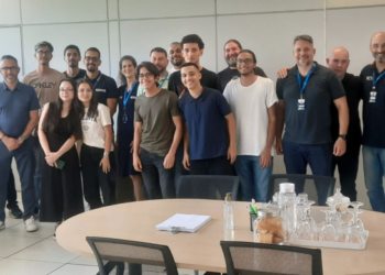 Primeira turma de estagiários da SCTI conclui semestre de trabalho na pasta