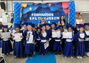 EPG Tom Jobim reúne famílias e comunidade em celebração das conquistas dos educandos