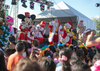 Show de Natal reúne mais de 10 mil pessoas no CEU Bonsucesso   