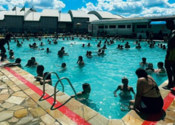 Sol e altas temperaturas atraem milhares de pessoas aos CEUs de Guarulhos nos finais de semana