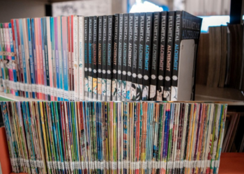 Prefeitura destaca acervo com mais de 15 mil HQs e mangás nos centros educacionais