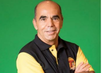 Câmara de Guarulhos mantém vetos e homenageia Márcio Bernardes