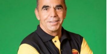 Câmara de Guarulhos mantém vetos e homenageia Márcio Bernardes