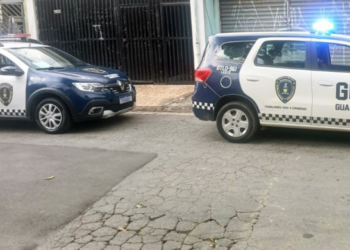 GCM de Guarulhos protege mulher e prende homem por violência doméstica no Jardim Jacy