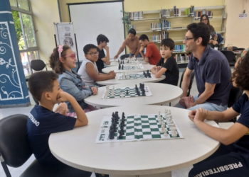 Biblioteca Monteiro Lobato oferece oficinas gratuitas de xadrez em Guarulhos