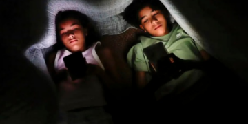 Estudo alerta que vídeos curtos podem prejudicar desenvolvimento cognitivo de crianças