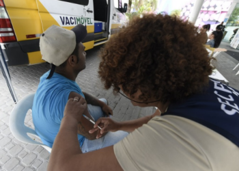 Vacimóvel chega ao calçadão Dom Pedro II para nova fase de vacinação em Guarulhos