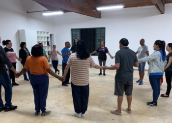 Após oito anos fechada, Portuguesinha reabre com aulas de dança