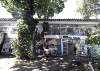 Biblioteca Monteiro Lobato promove oficina gratuita de fanzine e expressão criativa