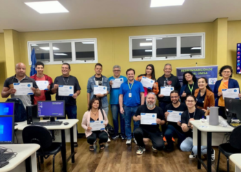 Professores da rede pública participam de seminário de robótica oferecido pela Prefeitura