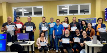 Professores da rede pública participam de seminário de robótica oferecido pela Prefeitura