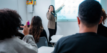 Prefeitura de Guarulhos oferece curso gratuito de Libras para iniciantes