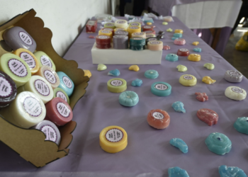 Prefeitura recebe inscrições de mães atípicas para curso gratuito de sabonetes artesanais