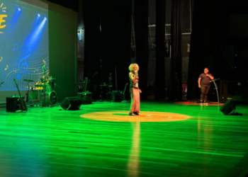 Canta Juventude premia jovens guarulhenses que soltaram a voz no palco do Teatro Adamastor