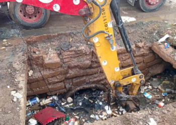 Prefeitura de Guarulhos promove a limpeza de galeria de águas obstruída em rua do Taboão – ZELADORIA URBANA