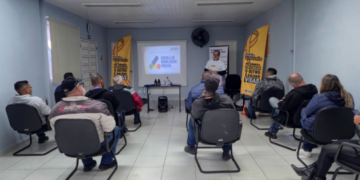 Prefeitura de Guarulhos promove palestra sobre o Maio Amarelo em empresa da Vila Fátima – TRÂNSITO SEGURO