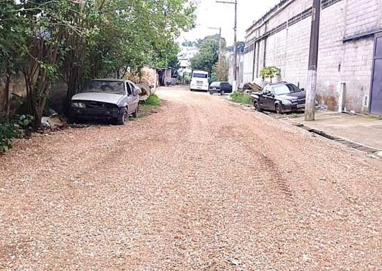 Prefeitura de Guarulhos realiza limpeza e cascalhamento em rua da Vila Carmela – ZELADORIA URBANA