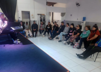 Rolezinho da Bengala proporciona aulas de violão, teclado, canto e de teatro na Vila Carmela em Guarulhos – ACESSIBILIDADE E INCLUSÃO