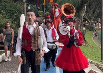 Bandaréu de Palhaços encanta centenas de pessoas no Lago dos Patos em Guarulhos – EVENTO CULTURAL