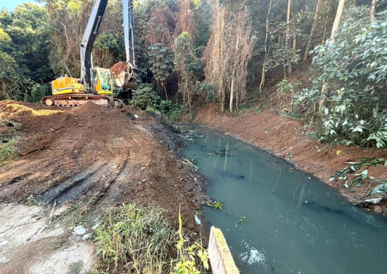 Prefeitura de Guarulhos inicia desassoreamento de trecho do córrego Cabuçu – ZELADORIA URBANA