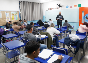 Prefeitura de Guarulhos incentiva jovens e adultos a concluírem o ensino fundamental nas turmas da EJA – EDUCAÇÃO PÚBLICA – INSCRIÇÕES ABERTAS