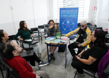 Pesquisadora em linguística acompanha Clube do livro em Guarulhos com pessoas com deficiência visual – EVENTO CULTURAL INCLUSIVO