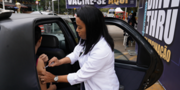 Guarulhos aplica mais de 1,5 mil doses de vacinas contra gripe e sarampo em drive-thru no Bosque Maia – VACIN’AÇÃO – SAÚDE PÚBLICA