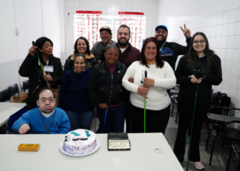 Projeto Peis de Guarulhos celebra aniversário com campeonato de dominó entre alunos com deficiência visual – SOCIALIZAÇÃO E INCLUSÃO