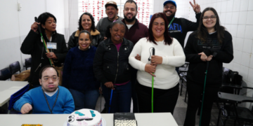 Projeto Peis de Guarulhos celebra aniversário com campeonato de dominó entre alunos com deficiência visual – SOCIALIZAÇÃO E INCLUSÃO