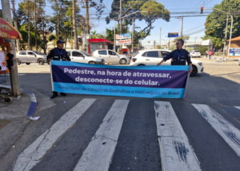 Ação educativa em Guarulhos conscientiza pedestres e motoristas sobre segurança em alusão ao Dia Mundial do Pedestre – TRÂNSITO SEGURO, VIDA PROTEGIDA