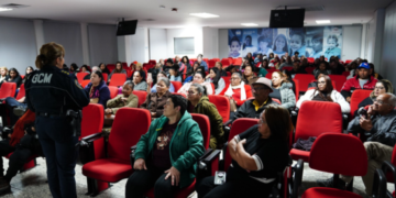 Estudantes da EJA participam de conscientização do Agosto Lilás na Secretaria de Educação – COMBATE À VIOLÊNCIA DOMÉSTICA E FAMILIAR