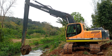 Prefeitura de Guarulhos desassoreia córrego e valas de drenagem na região do Jardim São João – ZELADORIA URBANA – DENUNCIE IRREGULARIDADES