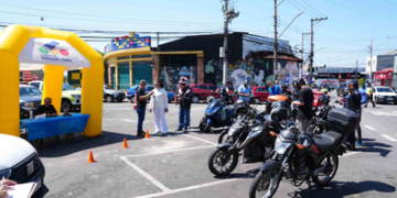 Prefeitura de Guarulhos promove blitz educativa com motociclistas e palestra com estudantes – TRÂNSITO SEGURO, RESPEITO À VIDA