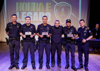 GCM de Guarulhos homenageia agentes e celebra legado da Inspetoria Centro em solenidade no Teatro Padre Bento – HONRA E LEGADO