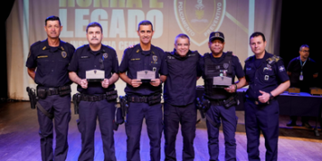 GCM de Guarulhos homenageia agentes e celebra legado da Inspetoria Centro em solenidade no Teatro Padre Bento – HONRA E LEGADO