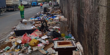 Prefeitura de Guarulhos remove descarte irregular em mais de dez ruas no Jardim Presidente Dutra nesta terça-feira, 13/10 – ZELADORIA URBANA