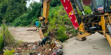 Prefeitura de Guarulhos retira descarte irregular de vias da Vila Rio de Janeiro e de mais três bairros – ZELADORIA URBANA – DENUNCIE IRREGULARIDADES