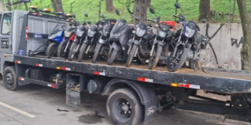 PM fiscaliza 1,2 mil motocicletas em operação contra crimes praticados por falsos entregadores em São Paulo